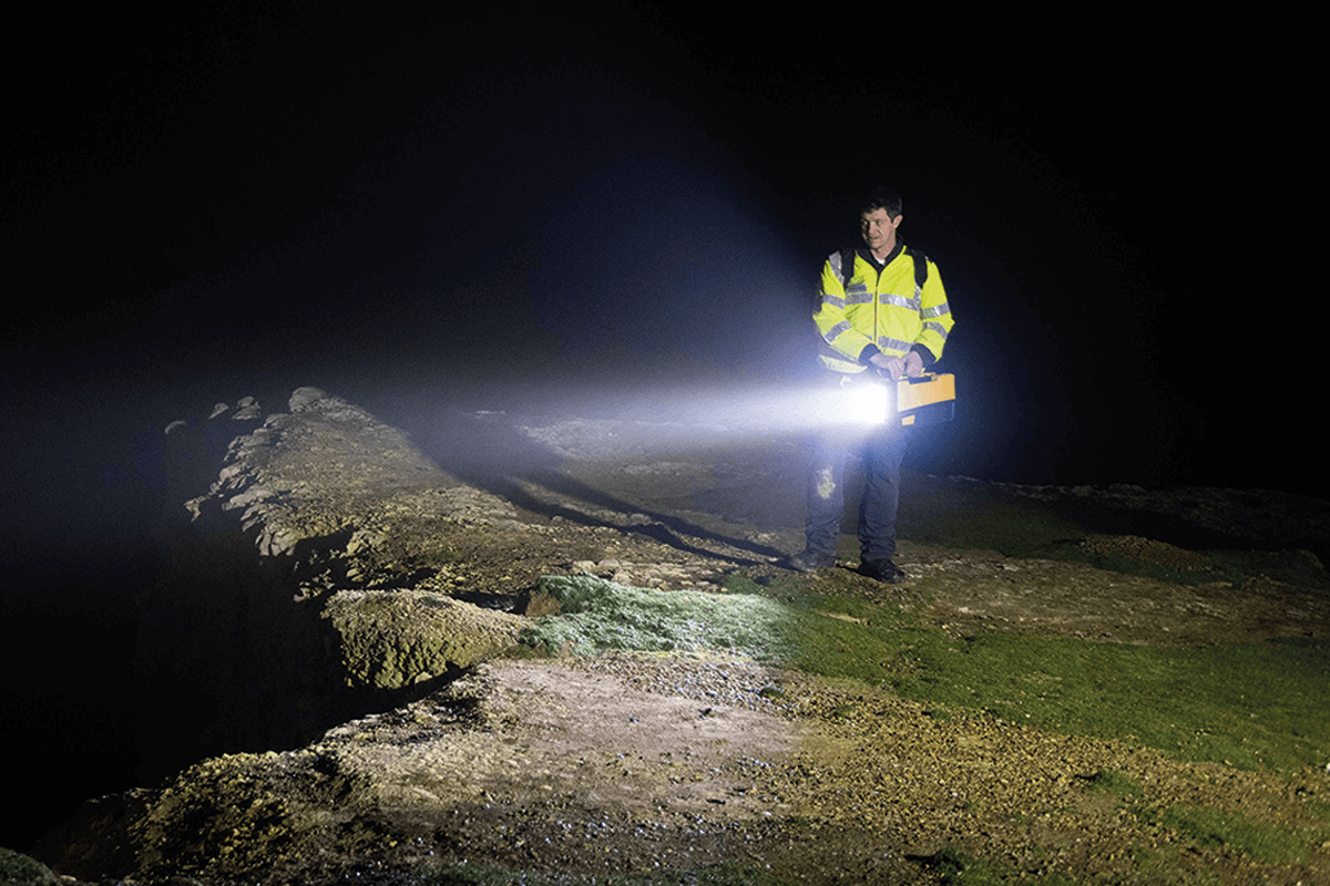 Solaris Pro | 16000 Lumens | 18.2Ah | 24 Hour Runtime | Rechargeable Area Light