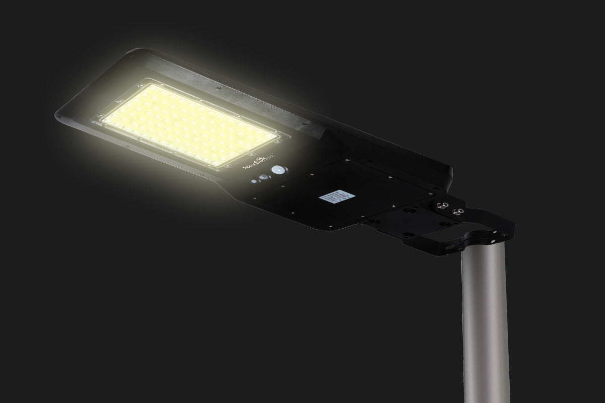 NexSun 6000 | 6000 Lumen | Solar-Flutlicht zur Mast-/Wandmontage